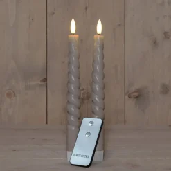 Anna Collection LED swirl dinerkaarsen - 2x st - taupe grijs - 23 cm