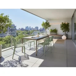 BARTICA - Tuintafel - Bruin - 154 x 84 cm - Synthetisch materiaal