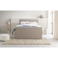 Boxspring met voetbord Liv egaal - beige - 160x200 cm - slanke poot