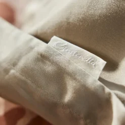 Cinderella Sundays - Dekbedovertrek - Satijn - 240x200/220 cm - Zandkleur