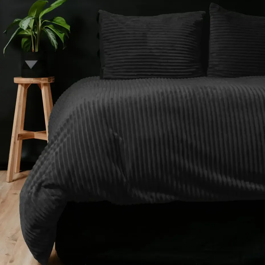 Dekbedovertrek Teddy Rib 240x220 – Fluweelzacht & Knus Design - Zwart