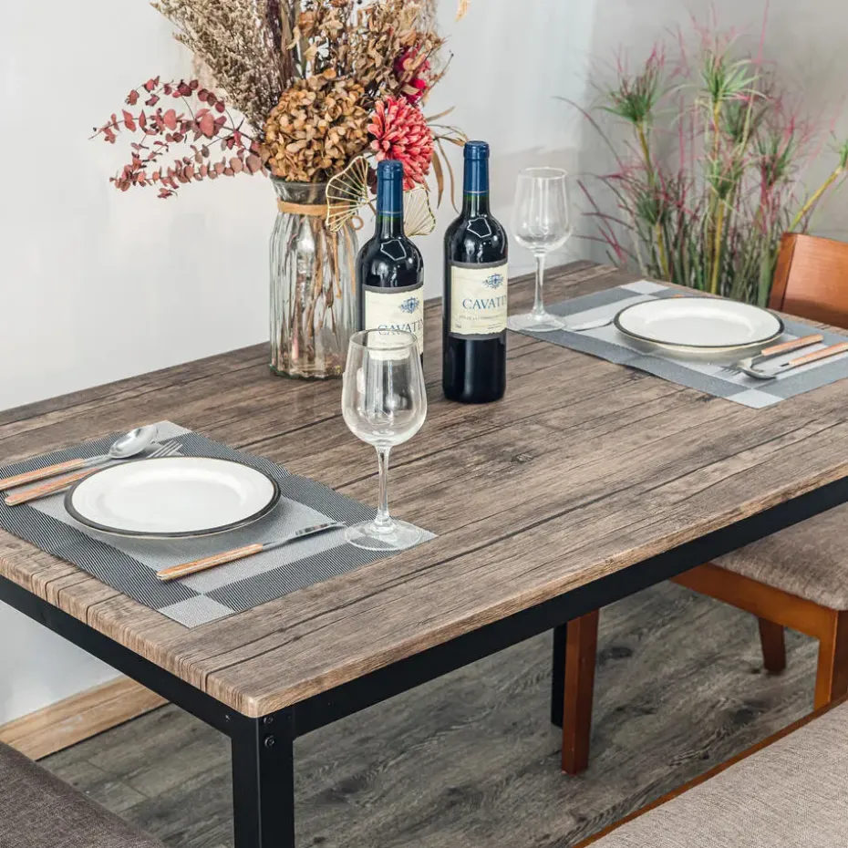 Eettafel voor 4 personen van metaal en grijs hout L120