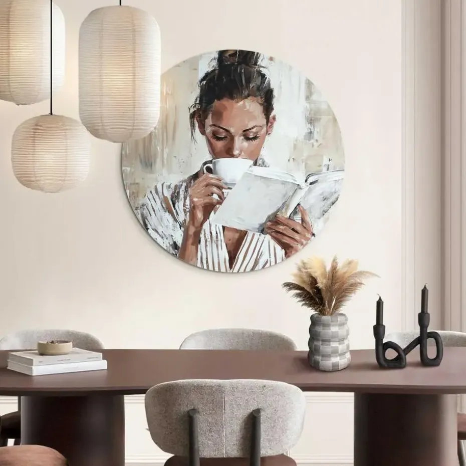 Glasschilderij Ochtendkoffie met een Boek I - Ø 70cm - Beige