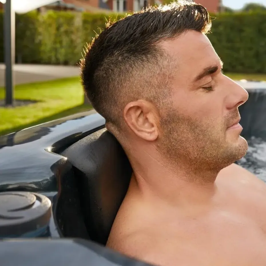 HOME DELUXE Outdoor Whirlpool ZWART MARMER Met trap en thermische afdekking