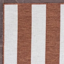 Interieur05 Buitenkleed Stripes roest/wit dubbelzijdig - 340 x 240 cm