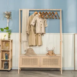 Massief houten kledingrek met rieten zitting