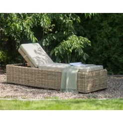 PALESE - Ligstoel - Taupe - Rotan
