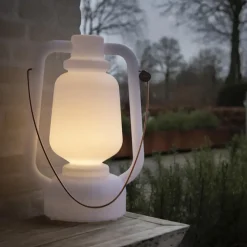 Qazqa staande buitenlampen storm wit e27