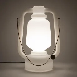 Qazqa staande buitenlampen storm wit e27