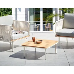 SENISE - Tuinsalontafel - Lichthout - 74 x 74 cm - Kunsthout