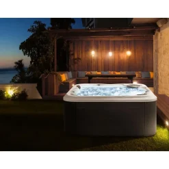 TULAROSA - Whirlpool buitenbad - Wit - 210 x 210 cm - Acryl